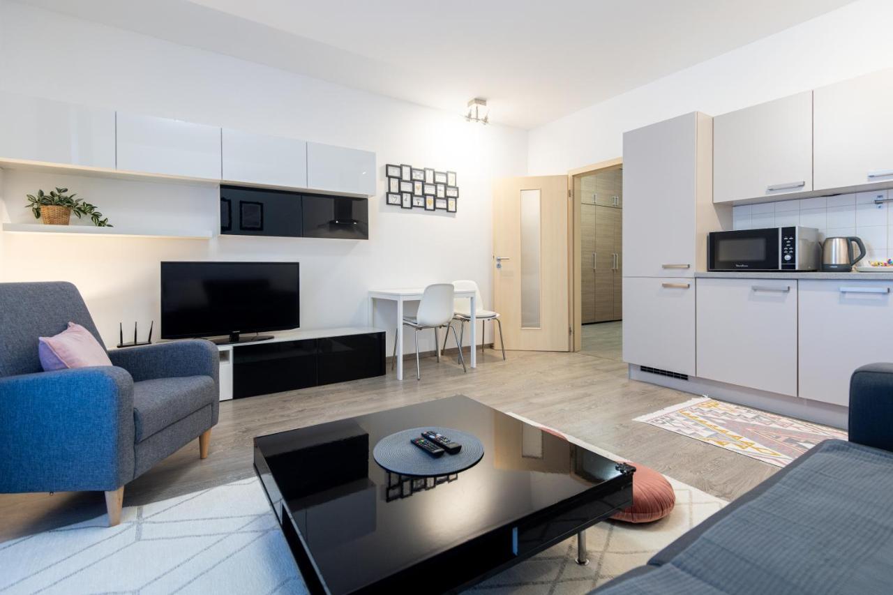 Nova Karolina Apartment Острава Екстер'єр фото