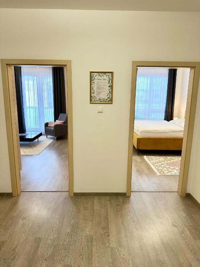 Nova Karolina Apartment Острава Екстер'єр фото